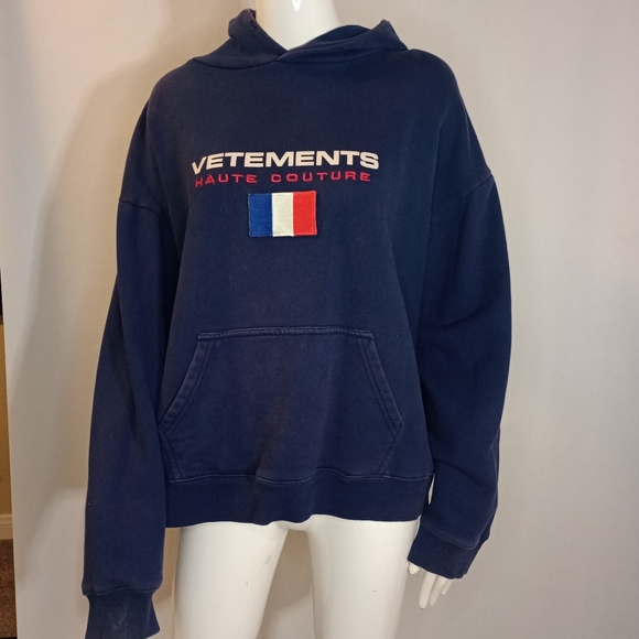 VETEMENTS NAVY HOODIE - Picture 10 of 13